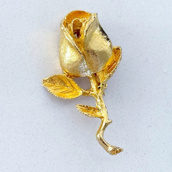 Vintage Signed DFA Gold Tone Rose Flower Brooch Pin Dubarry Fifth Avenue - Picture 4 of 8